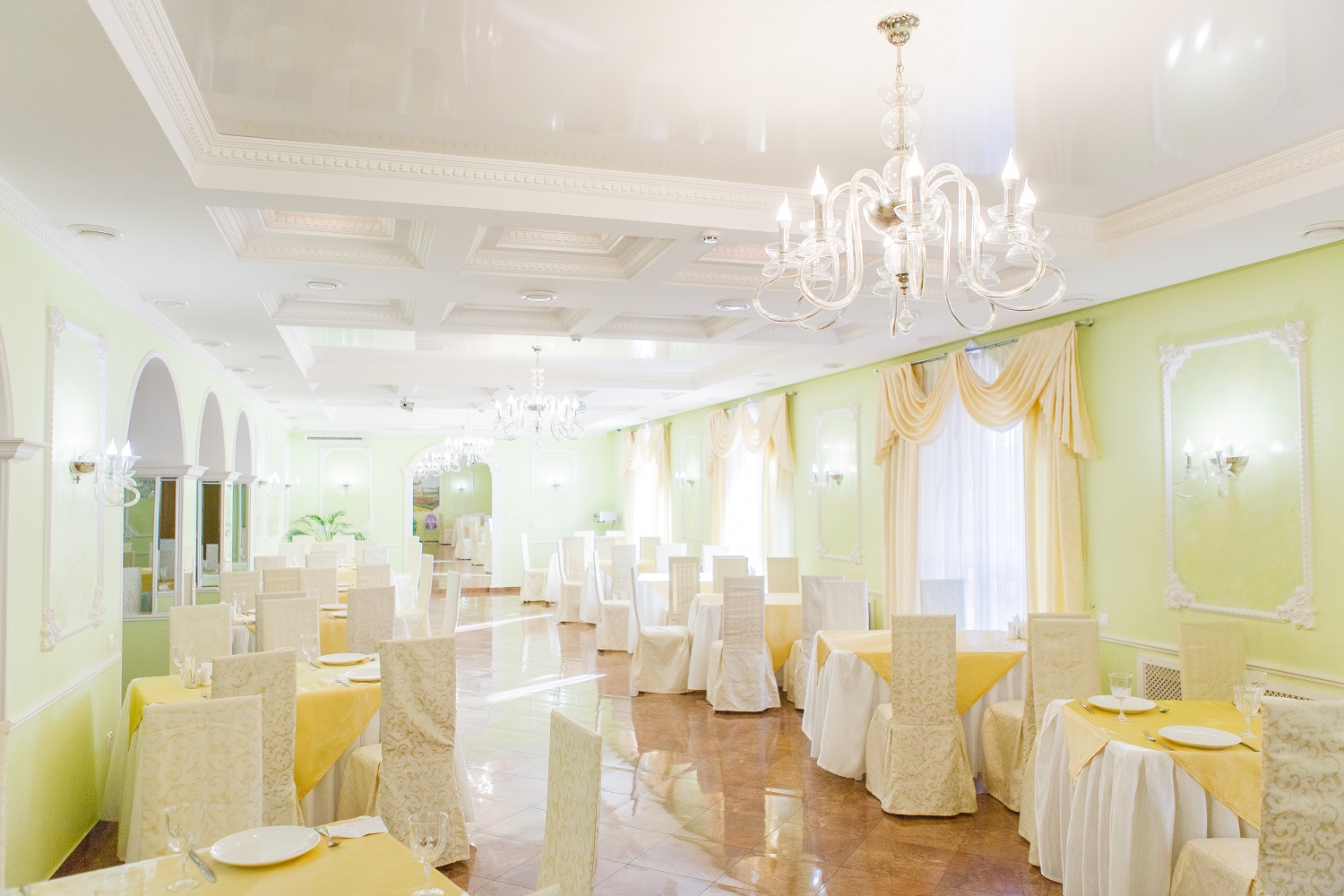 фотка помещения Рестораны Банкетный зал «Кипарис» на 130 номеров Краснодара