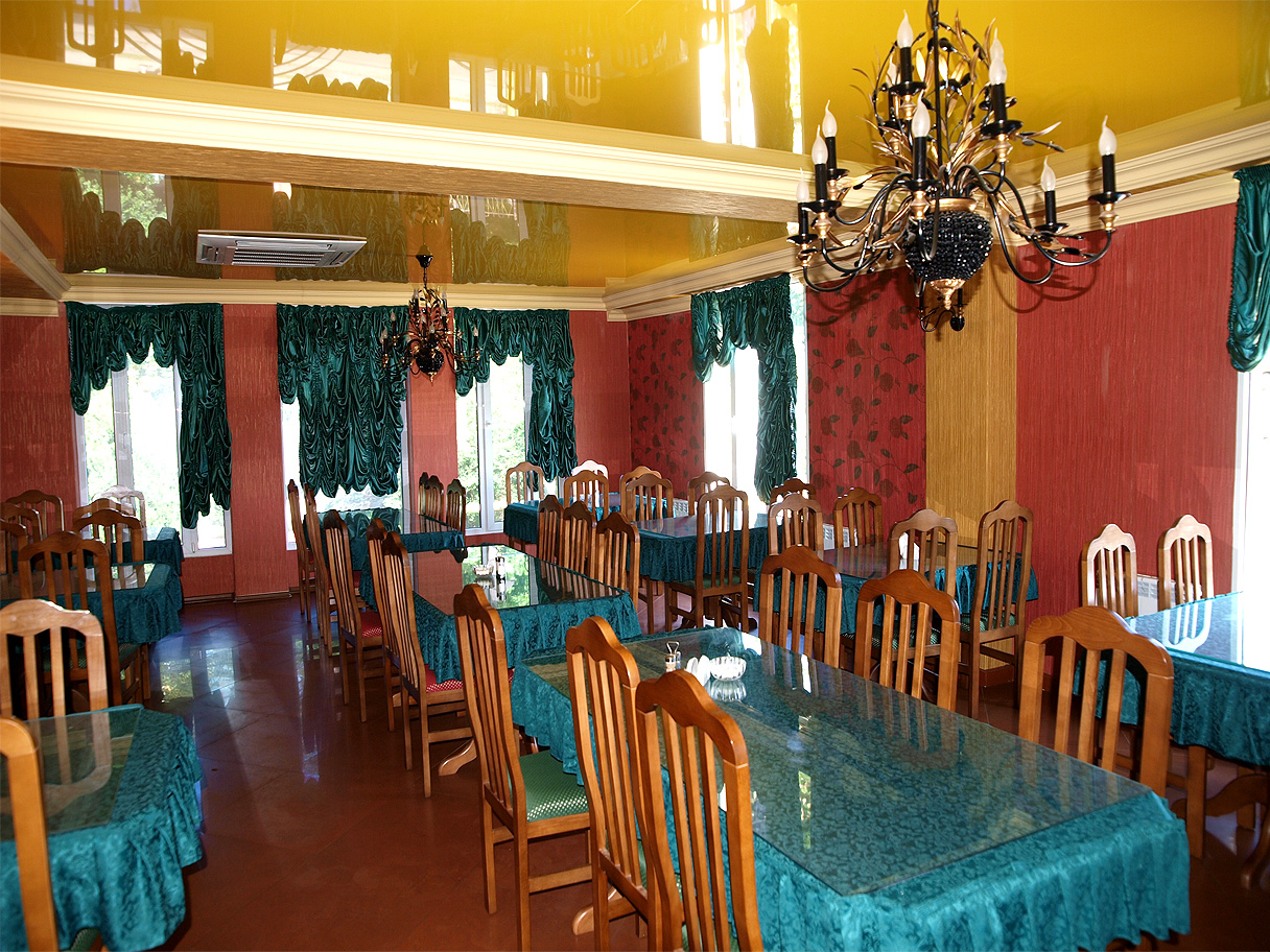 фотка интерьера Кафе Домашняя кухня на 150 номеров Краснодара